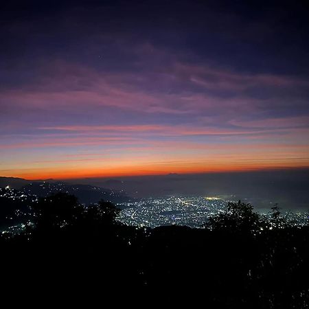Superview Lodge, Best Himalayan Sunrise In Sarangkot Pokhara Dış mekan fotoğraf