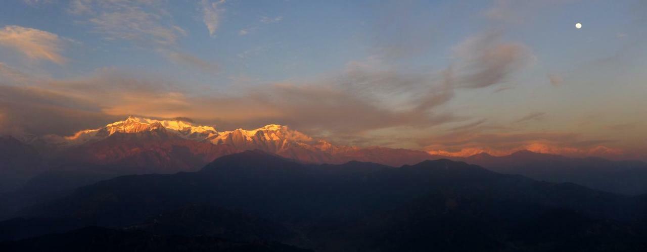 Superview Lodge, Best Himalayan Sunrise In Sarangkot Pokhara Dış mekan fotoğraf